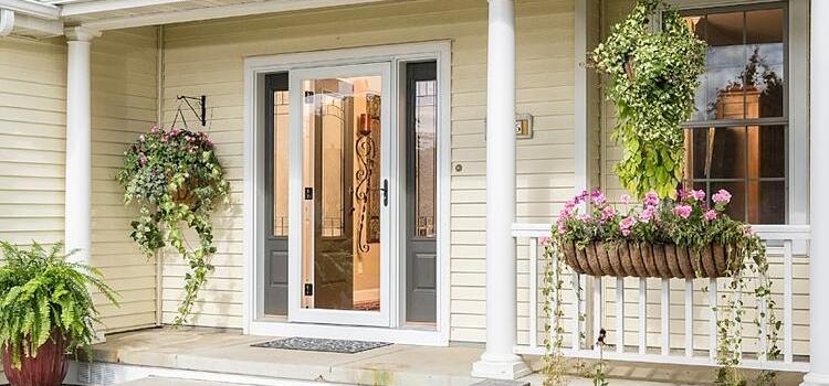 screen door installation in Walnut Creek